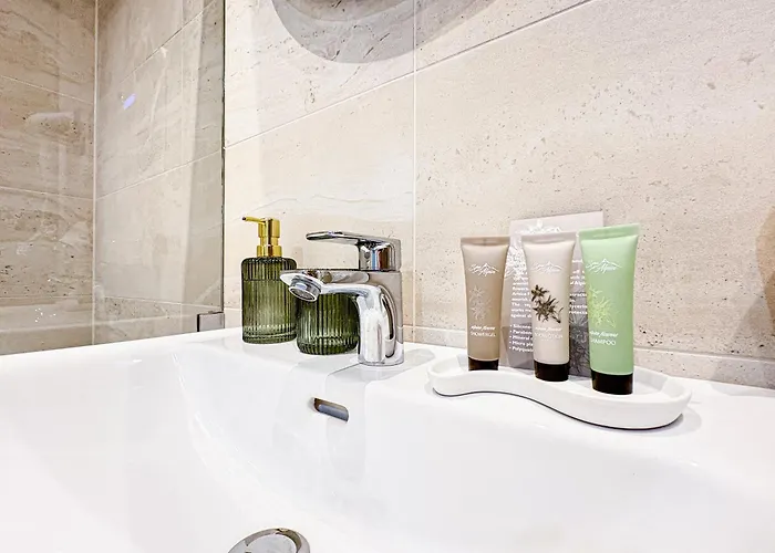 2 Bdr - Charming, In Vienna's Center *
