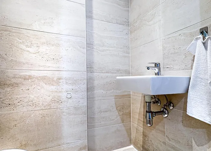 Apartamento 2 Bdr - Charming, In Vienna's Center *